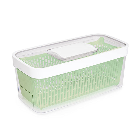 OXO GreenSaver Produce Keeper lid vent demonstrates adjustable humidity for fresher produce