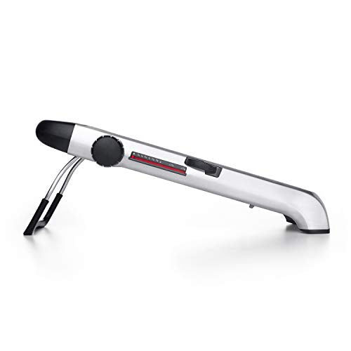 OXO SteeL Chef's Mandoline 2.0 large food holder protects fingers during prep.