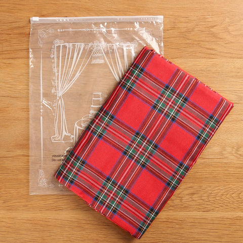 57x84 inch coverage on a standard dining table with PakiInno plaid cloth