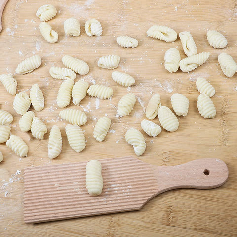 PAMISO butter-paddle shaping end creates elegant butter forms.