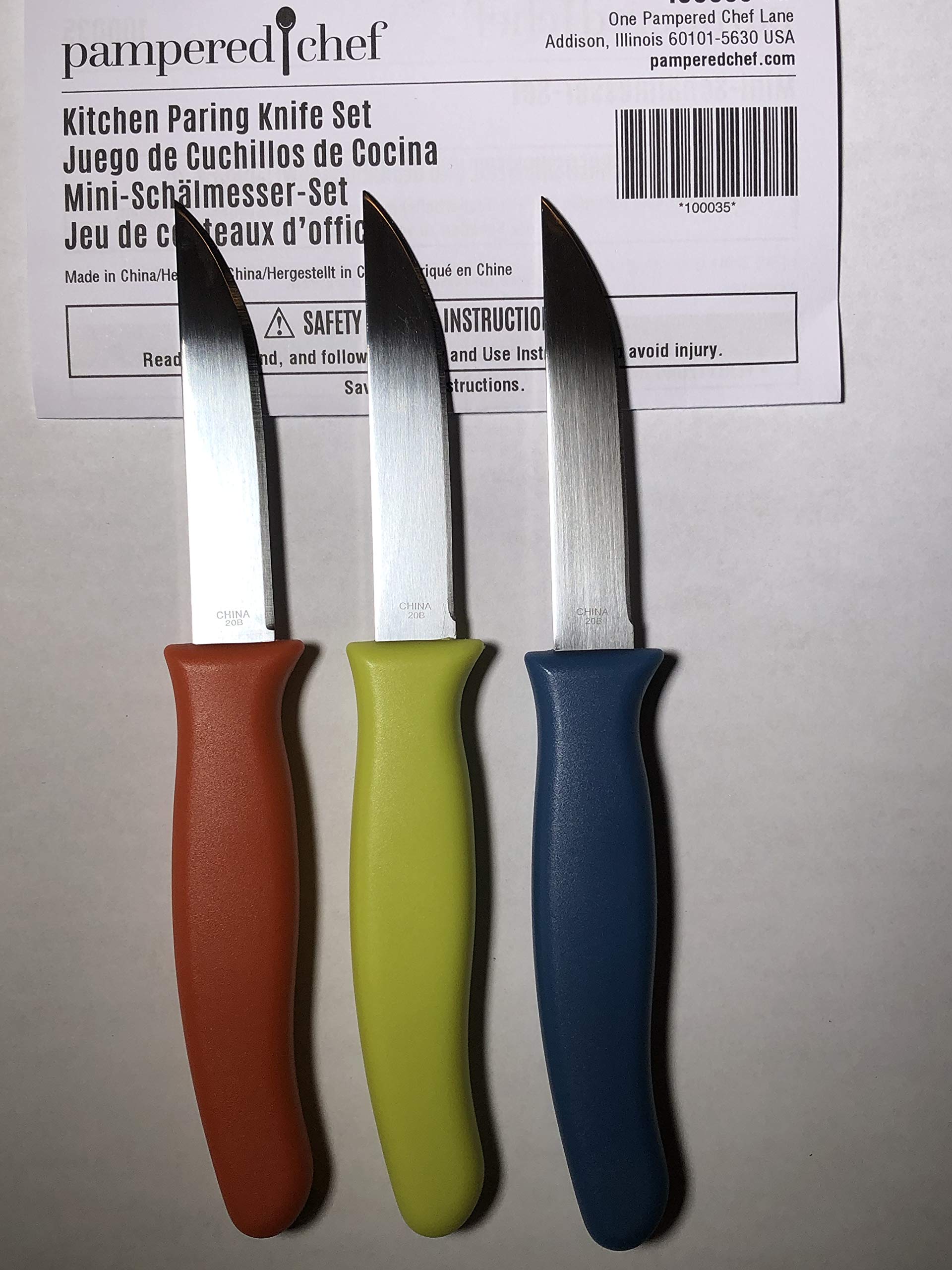 Pampered Chef 3-piece paring knife set blade closeup highlights sharp edge for delicate trimming.