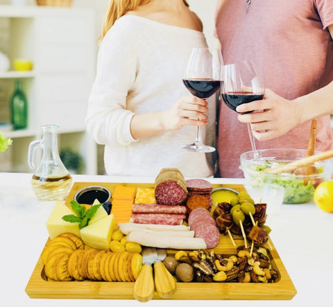 PandPal extra large board provides ample space for crackers, fruits, and meats