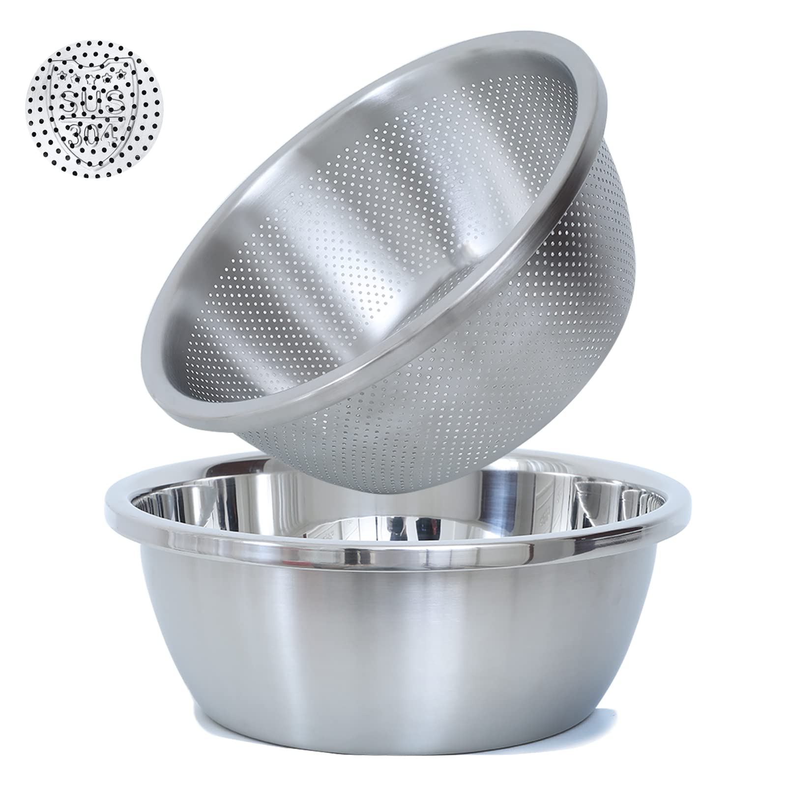 Paoli microporous colander with 2.5 qt capacity for efficient vegetable washing.