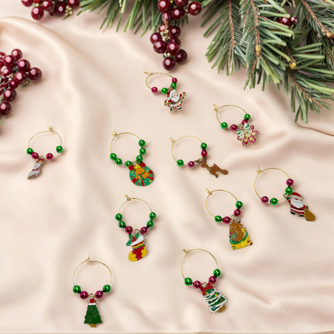Paoshutai Christmas tree charm helps guests spot their glass quickly