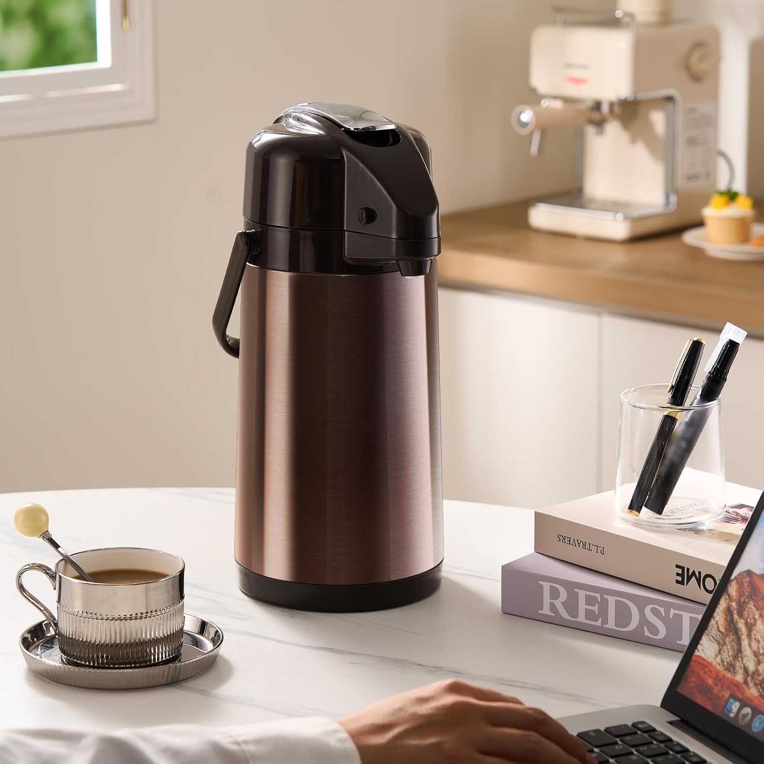 PARACITY durable restaurant-grade build reduces tipping in busy events