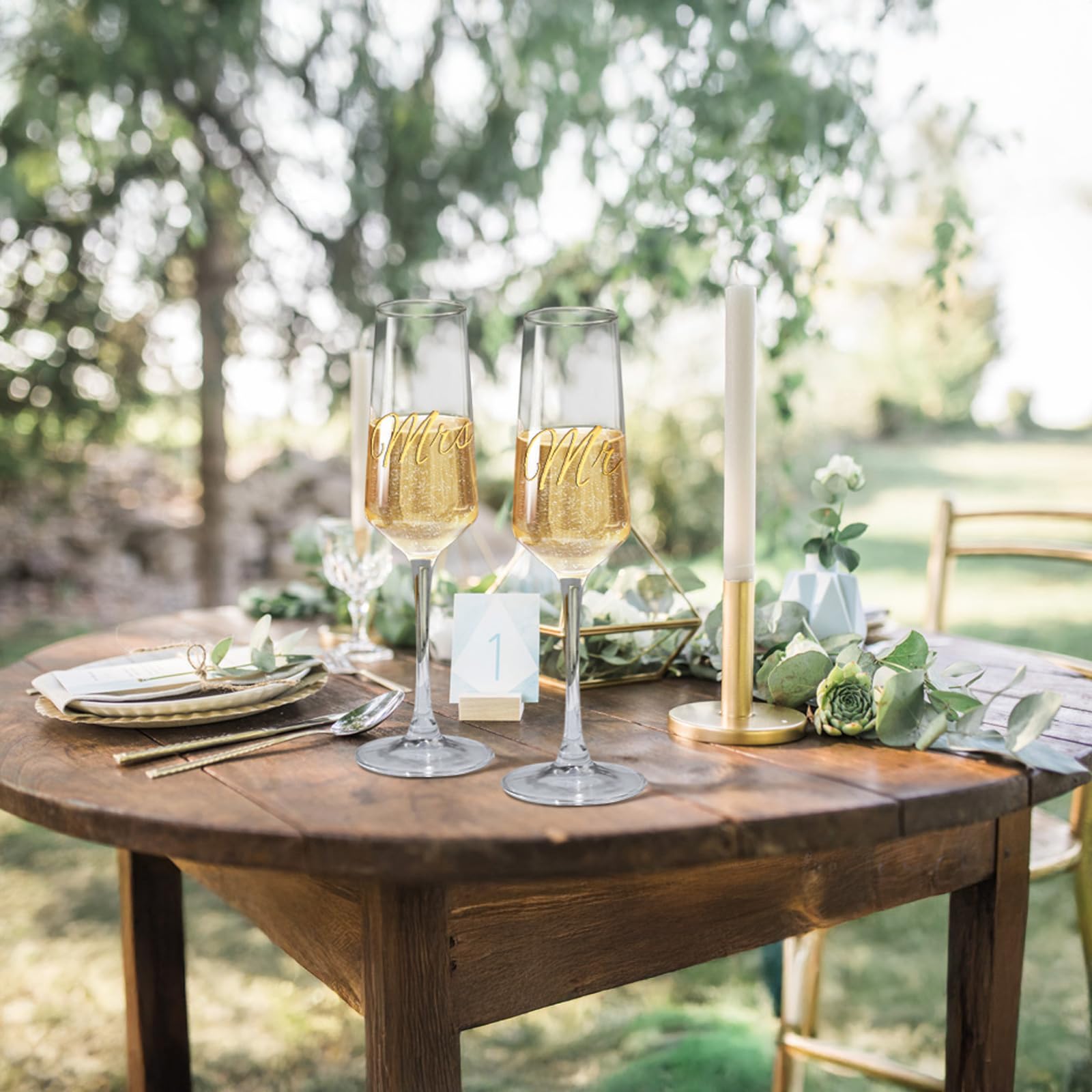 PARACITY elegant crystal glassware adds glamour to celebrations