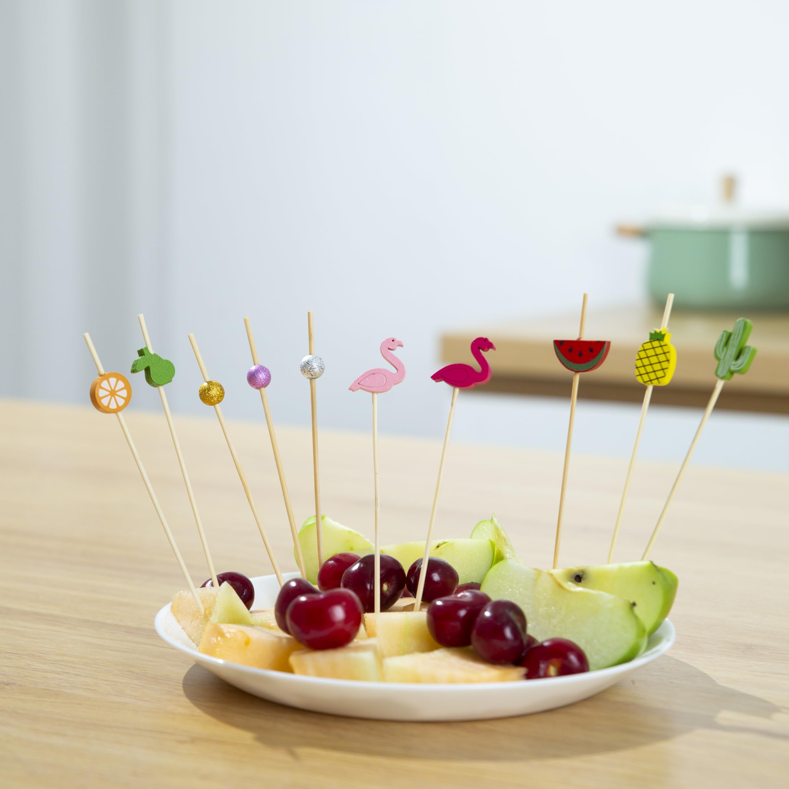 PARTYHIPPO meatball-skewer picks are sturdy for catering and home entertaining.