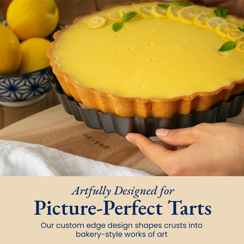 Patz&Patz silicone crust shaper helps even blind baking for consistent crust thickness.