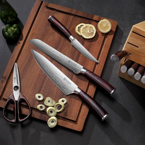 PAUDIN 6x4.5-inch steak knives arranged for steaks