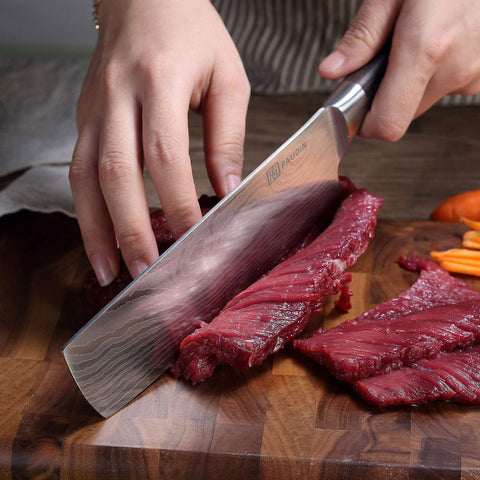 PAUDIN Nakiri knife easy to clean after daily use.
