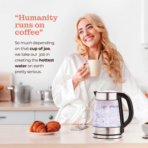 Cool-touch handle on Peach Street Speed-Boil for comfortable pouring.