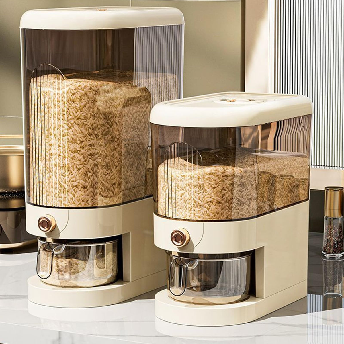 Peaoop 22lbs rice dispenser with lid and measuring cylinder for precise portions