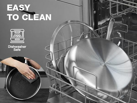 Lid securely placed on PekGema Hybird pan for heat and flavor retention.