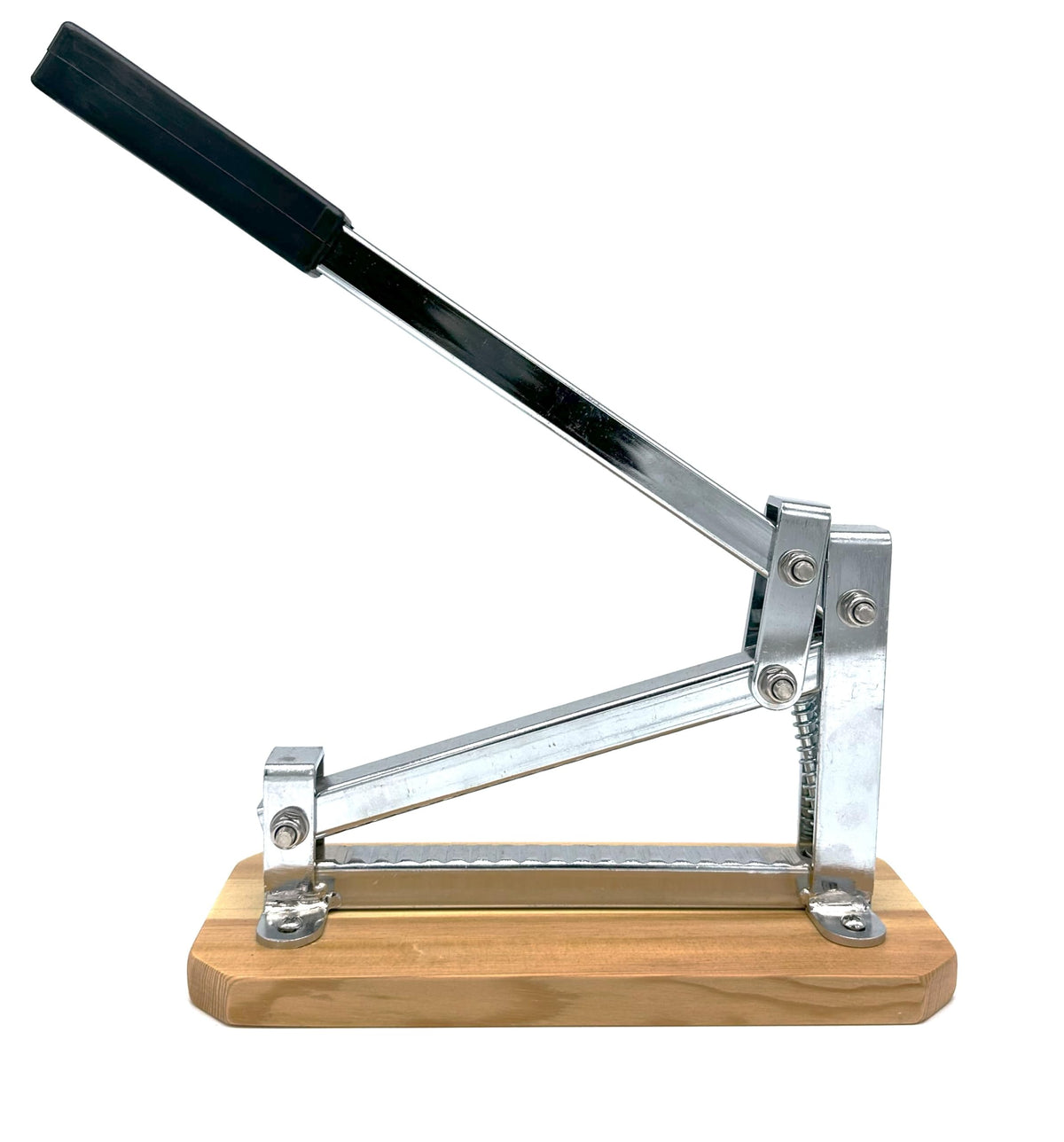 Pelamatic manual nutcracker demonstrating universal-nuts capability for almonds, walnuts, pistachios, and more.