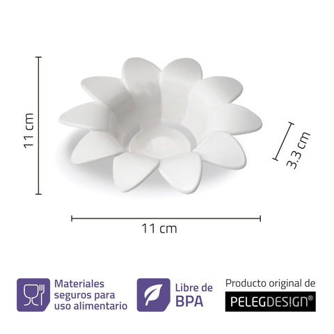 Peleg Design Daisy egg separator BPA-free plastic for mess-free cooking