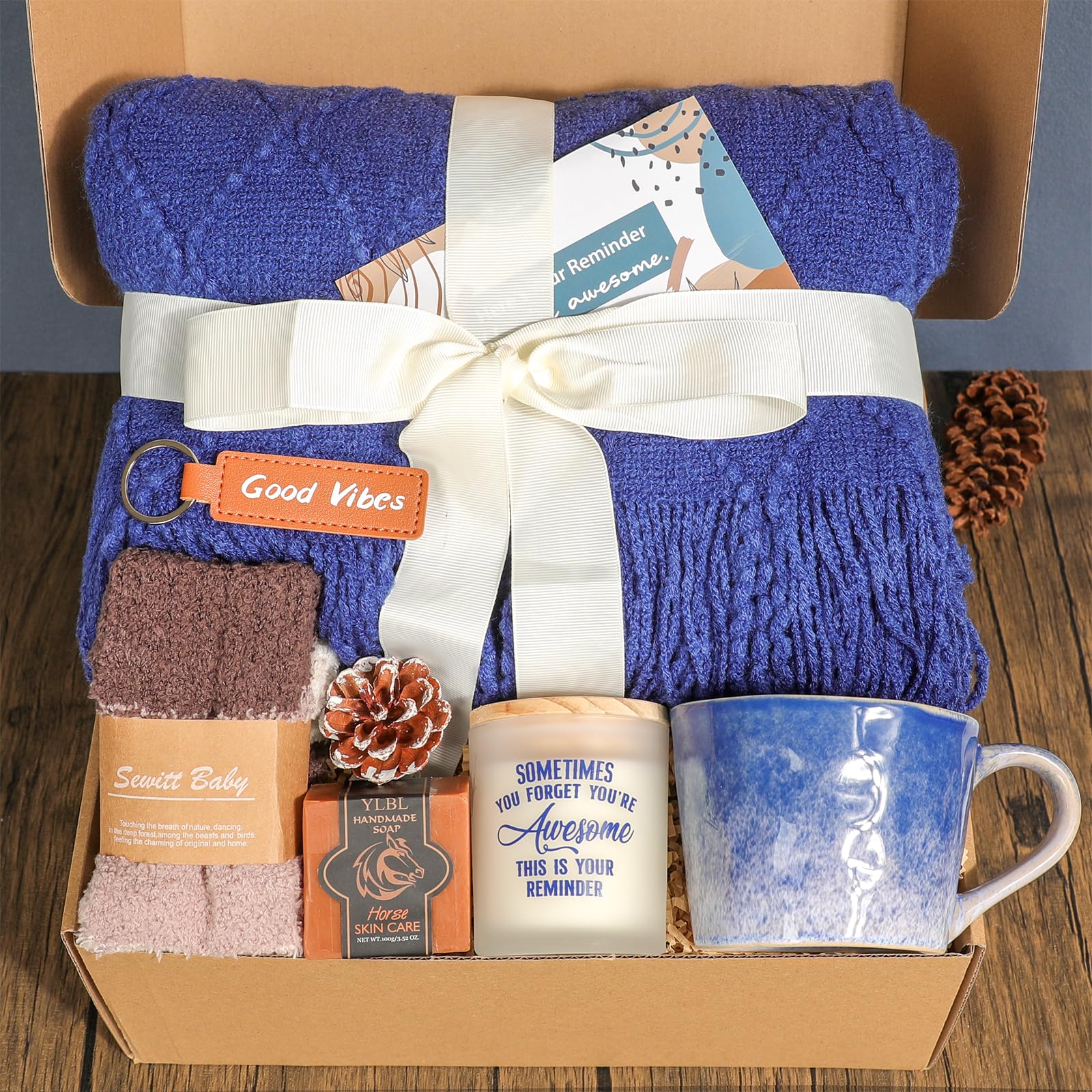 Pengtai gifts for men blanket close-up, cozy warmth for couch nights