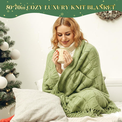Pengtai knitted sage blanket for warm winter nights.
