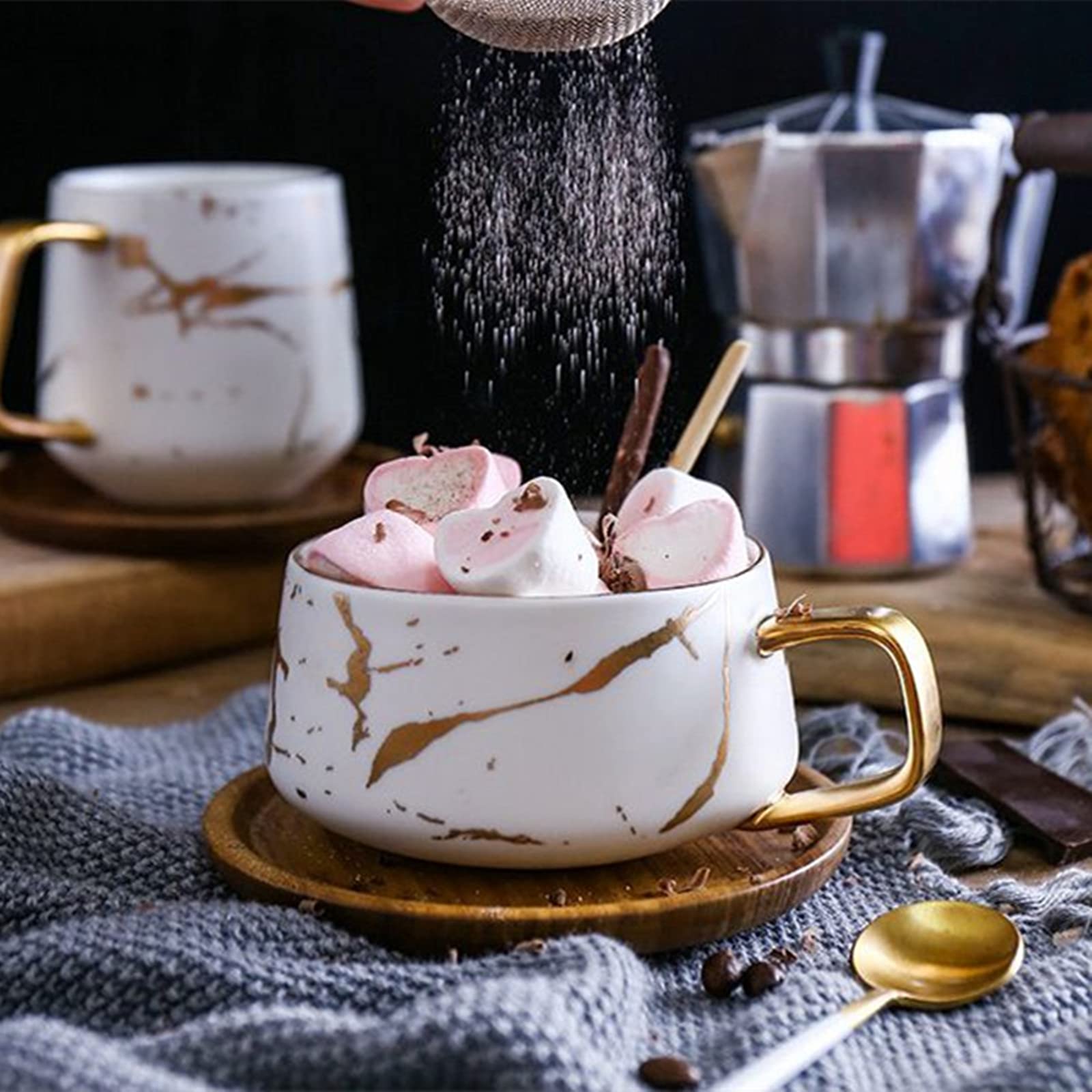 Peohud black 10oz cup pairs with any decor.