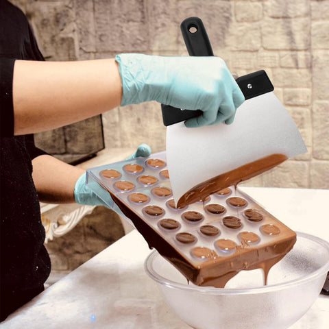 Peohud chocolate scraper for mold work and delicate transfers.