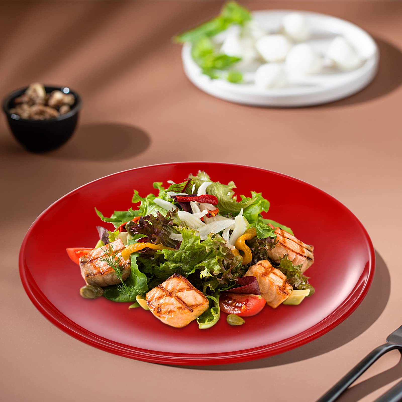 Peohud dishwasher-safe melamine plates make cleaning quick and easy