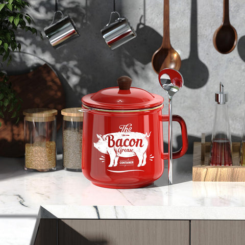 Compact, spill-free transfer with the included spoon for scraping and stirring.