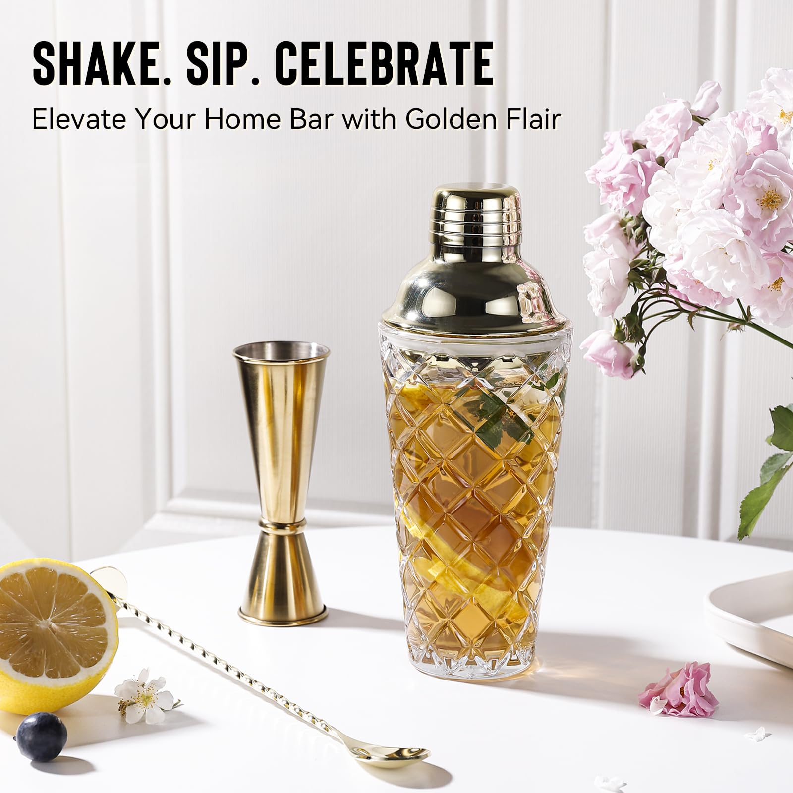 Physkoa shaker built-in strainer lid prevents spills during clean pour
