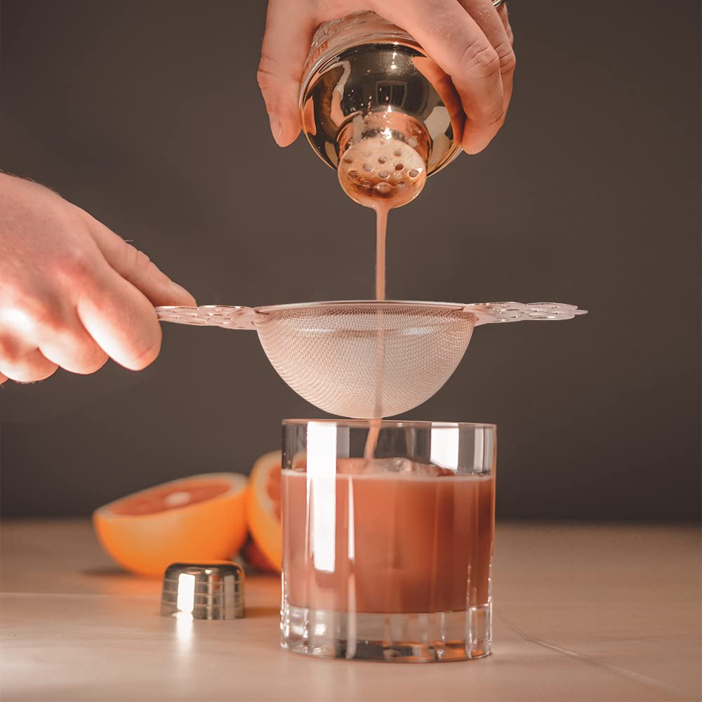 Picowe tea time setup with friends using silver strainers elevates ritual.