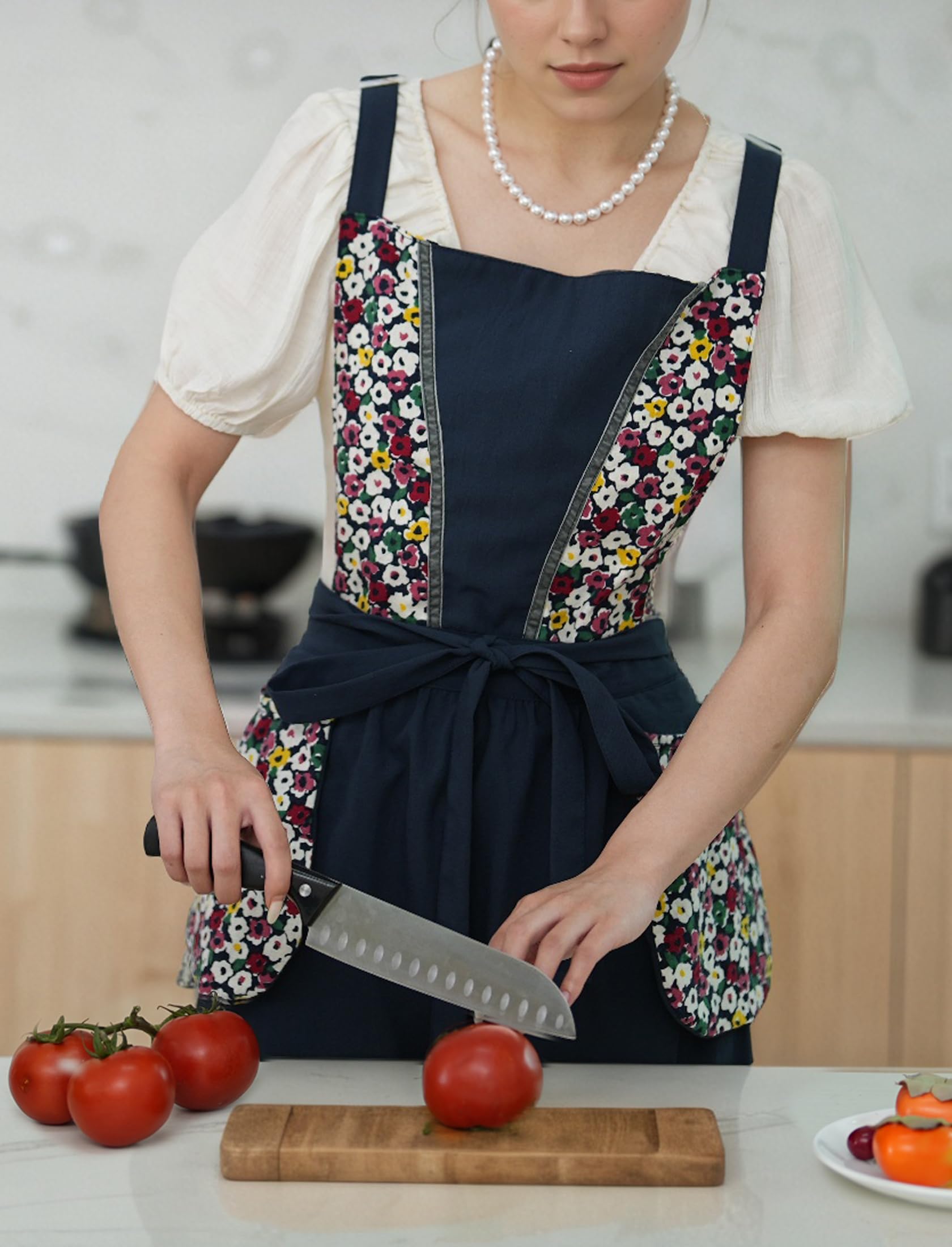 Pinknoke apron skirt area 33x37 inches offers ample coverage