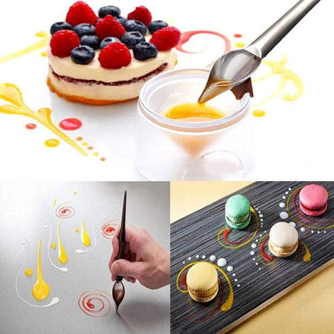Pinovk saucier spoon showcasing sauce application for desserts and dressings