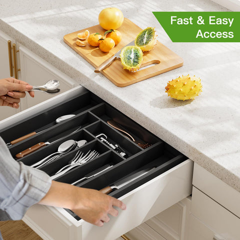 Pipishell easy-clean organizer wipes clean with warm water