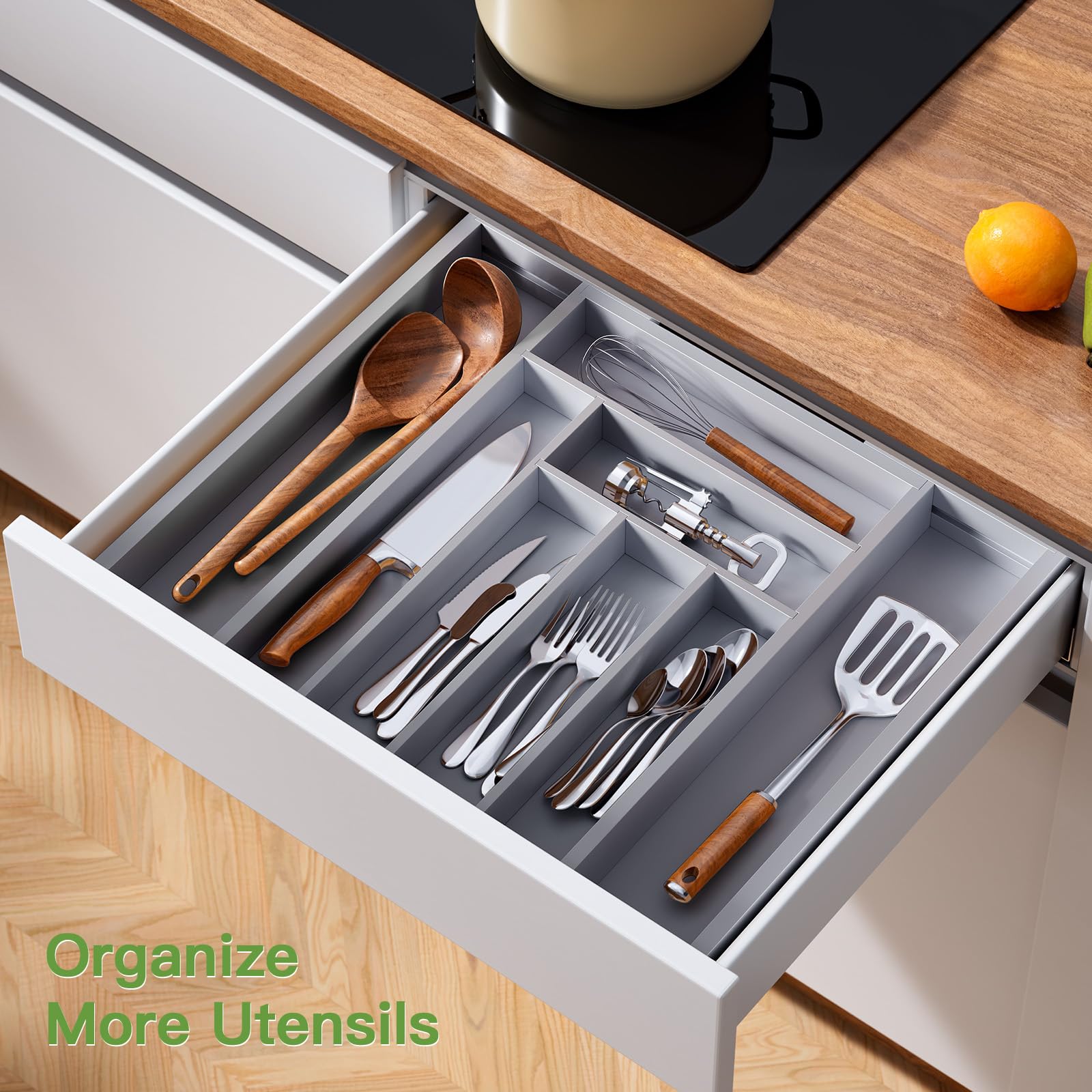 Pipishell multipurpose organizer stores jewelry, stationery and small tools.