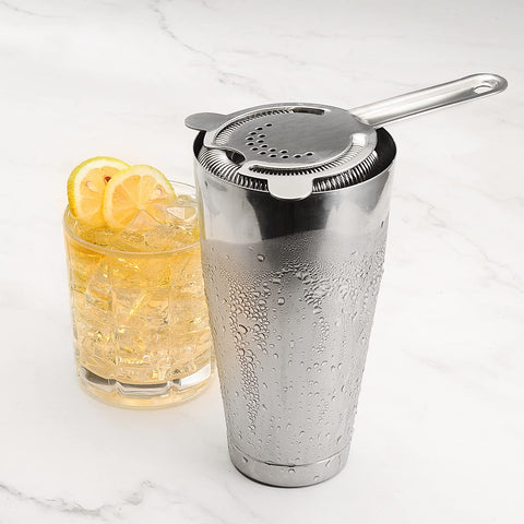 Plat Star leak-proof shaker ensures a watertight seal during shaken cocktails.