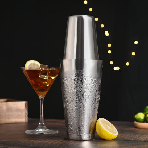 Plat Star versatile cocktail tins suitable for martini, margarita, mojito, and more.