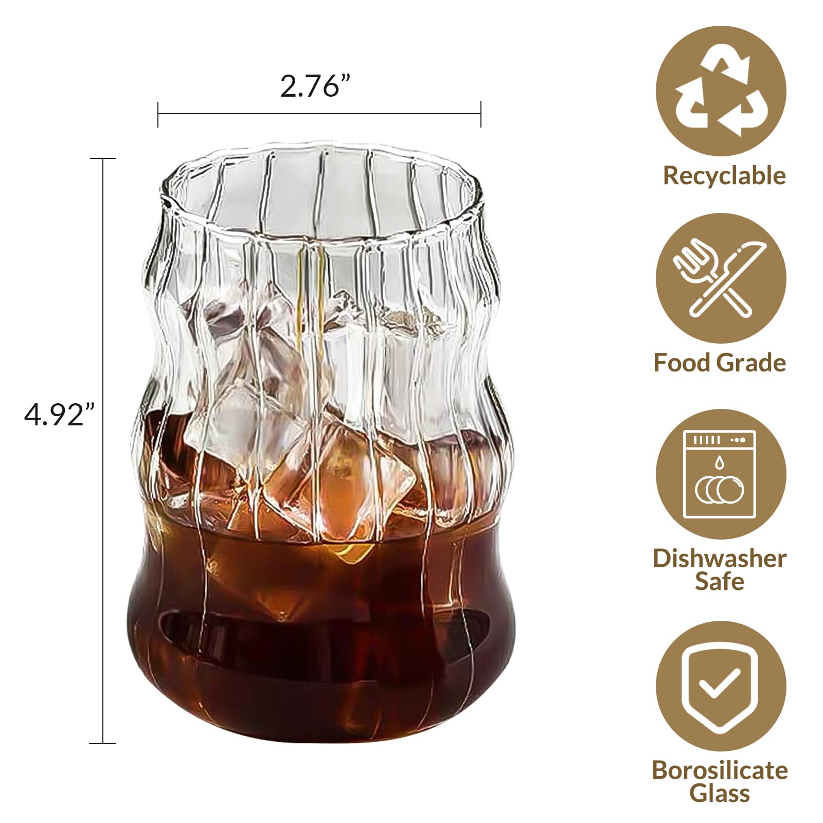 Pletmin glass straws included for sustainable sipping with style.
