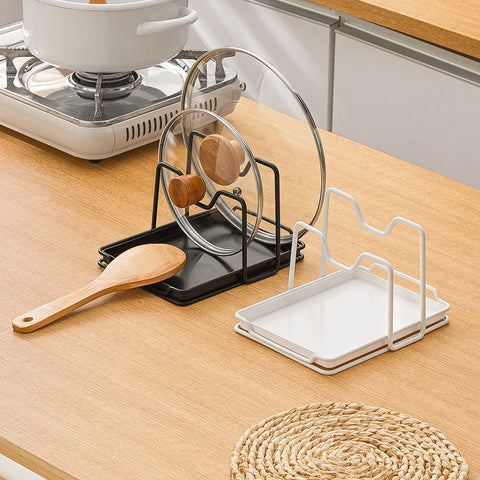 Poeland removable tray simplifies cleaning after busy cooking sessions.