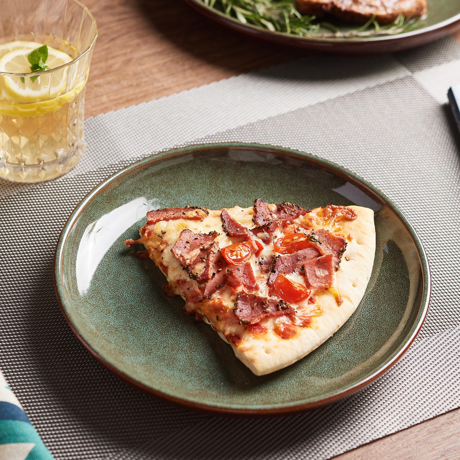 Pokini lead-free and non-toxic ceramic for safe kitchen use.