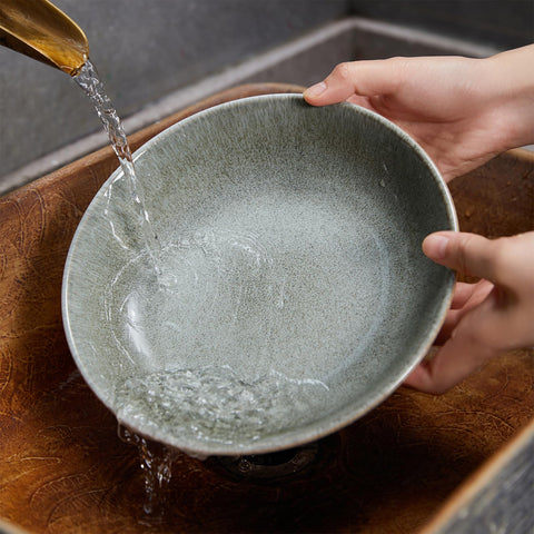 Pokini bowls in microwave-safe stoneware, easy reheating and cleanup.