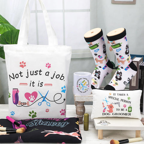Potchen canvas tote bag complements outfits and daily tasks.