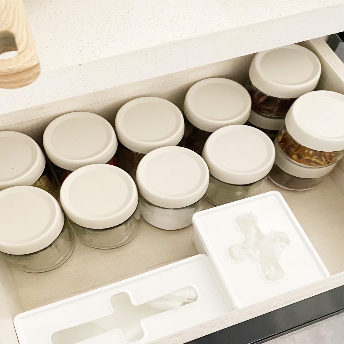 Povinmos kids snacks jar keeps portions tidy and portable