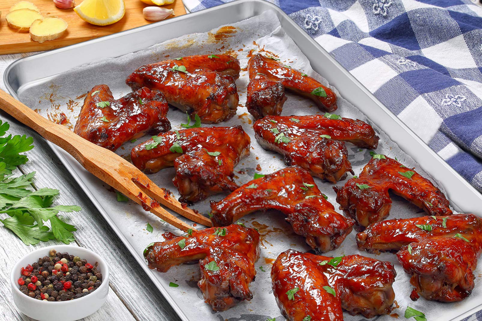 P&P CHEF cooling rack elevates foods for air circulation while cooling