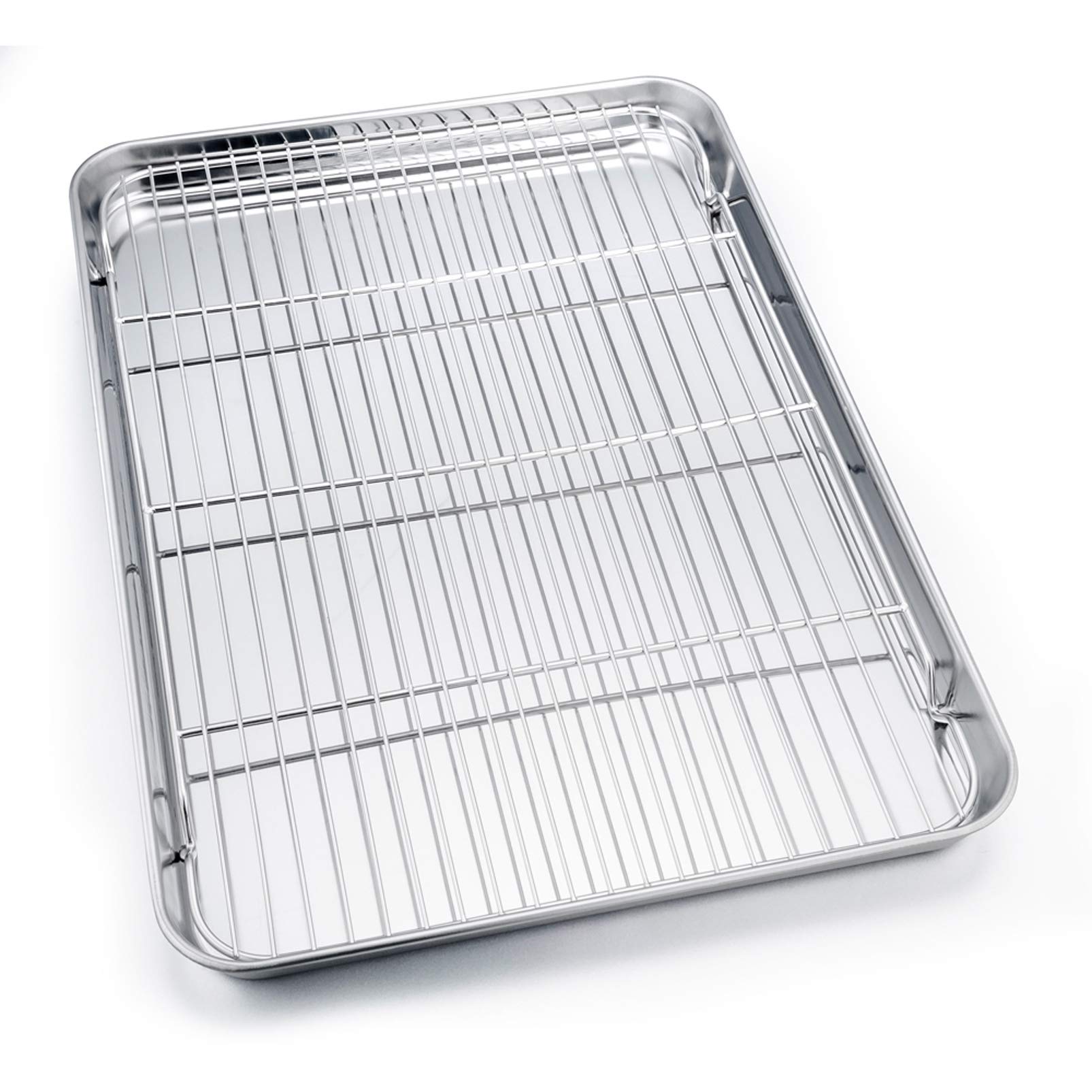 P&P CHEF deep rim prevents sauces from spilling, keeping the oven tidy