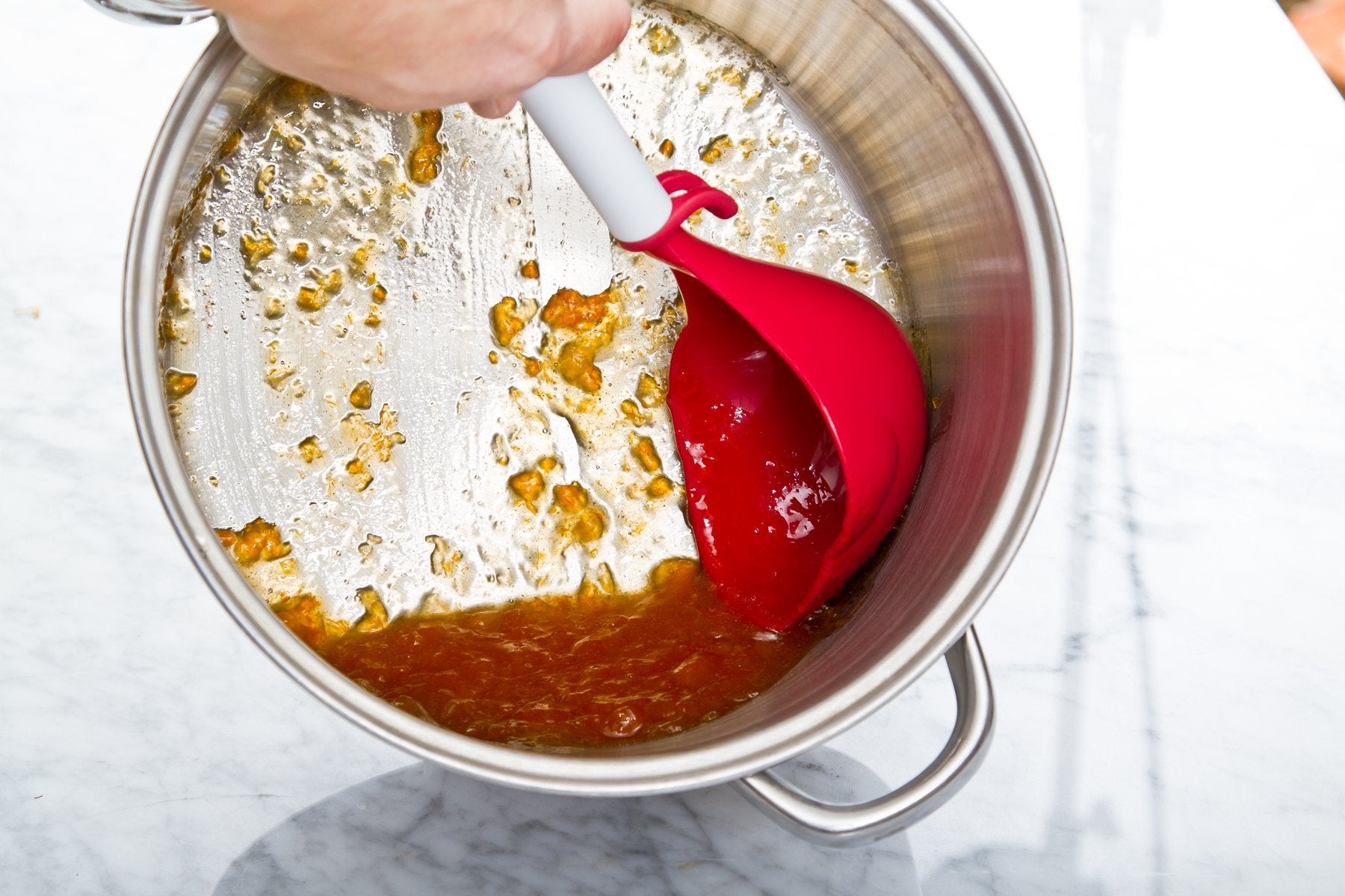 PREPWORKS canning scoop heat resistance up to 400°F for safe handling.