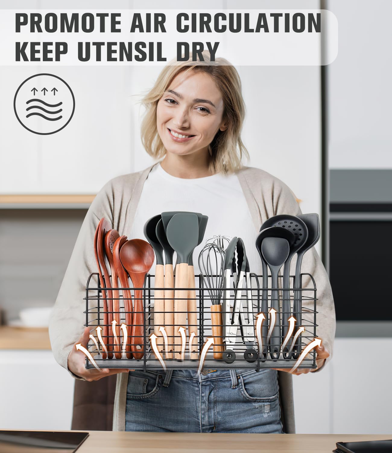 PrimZooty spacious caddy organizes large spatulas and ladles with ease.