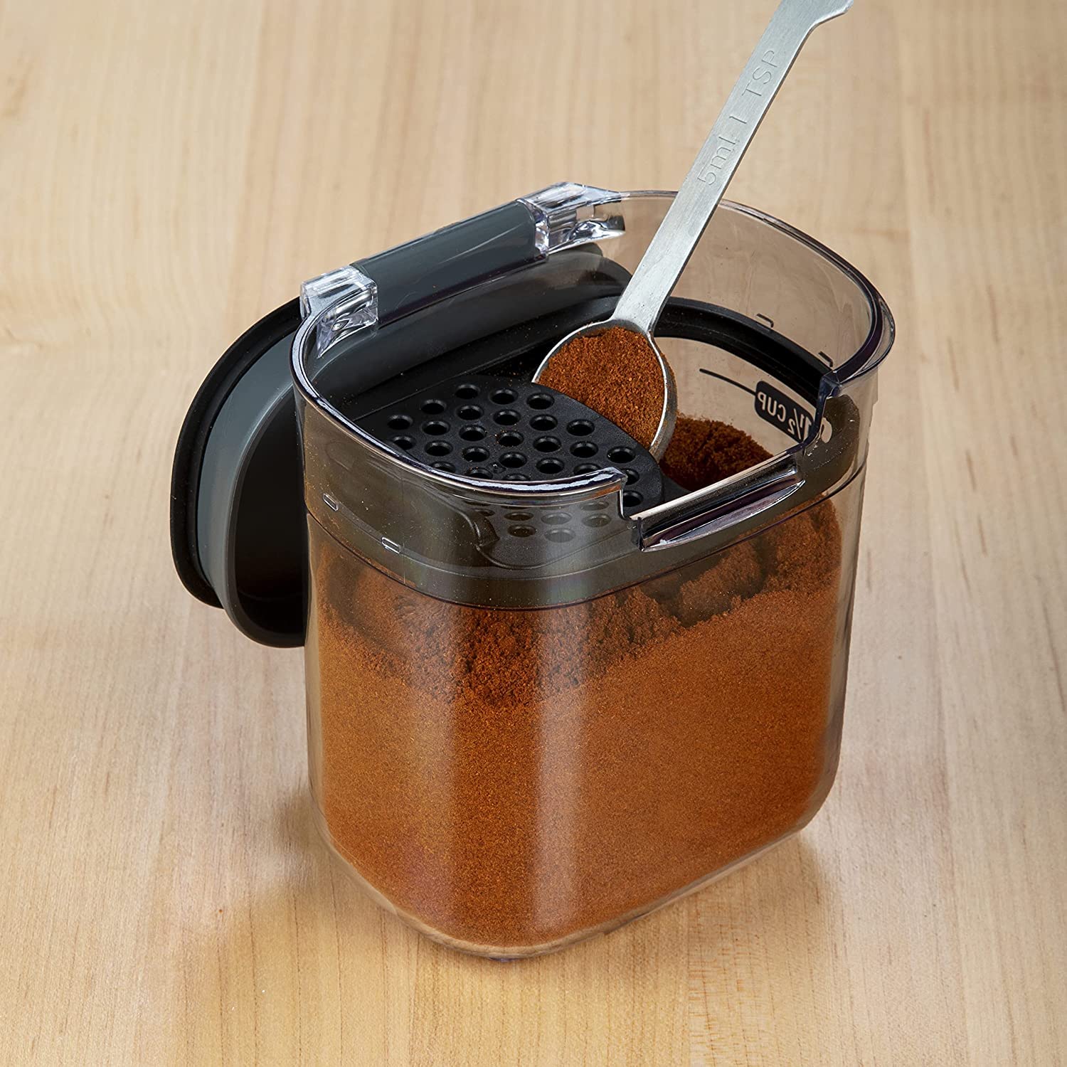 Progressive PKS-401 mini ProKeeper+ showing removable dusting screen for neat baking prep.