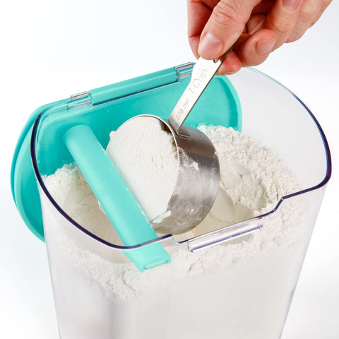 Progressive ProKeeper powdered sugar keeper with leveling bar and dusting tool