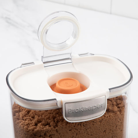 ProKeeper Mini Keeper 0.41 qt with built-in shaker for small quantities.