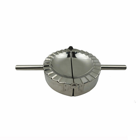Proshopping XL dumpling maker half-done pastry showcases versatile use.