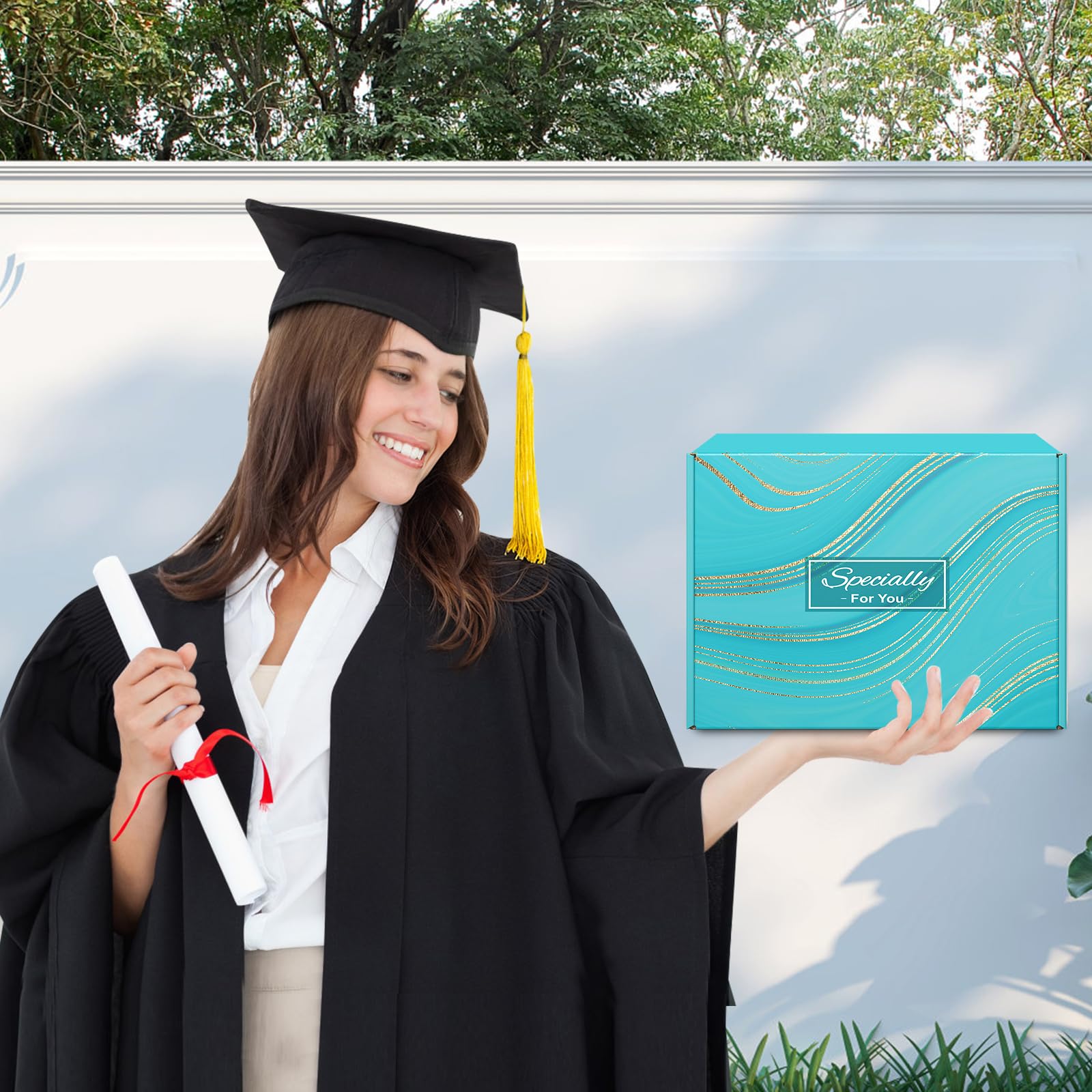 Puchod elegant greeting card and gift box ready to gift.