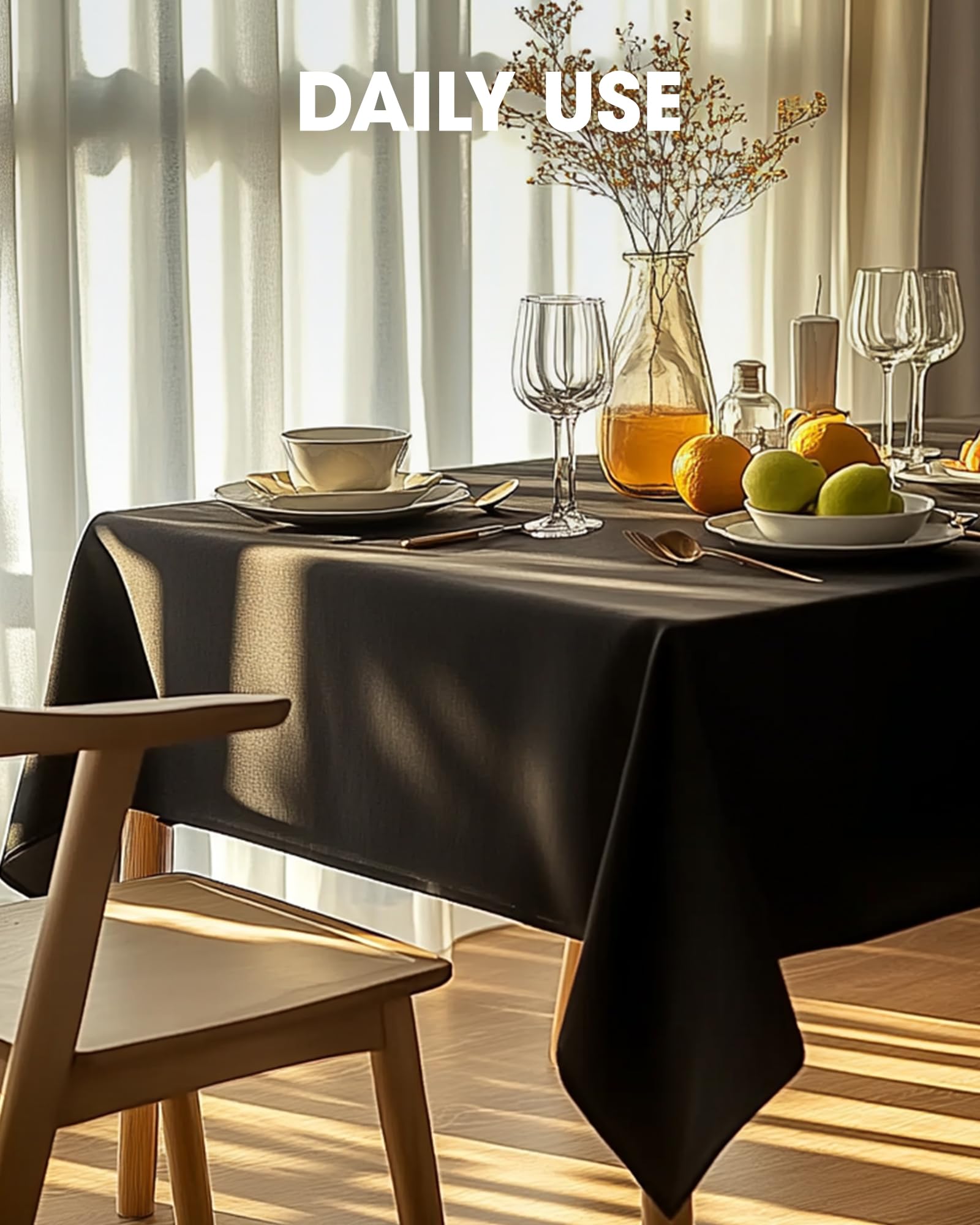 Pureegg wedding banquet table setting looks refined with the black rectangle cloth.
