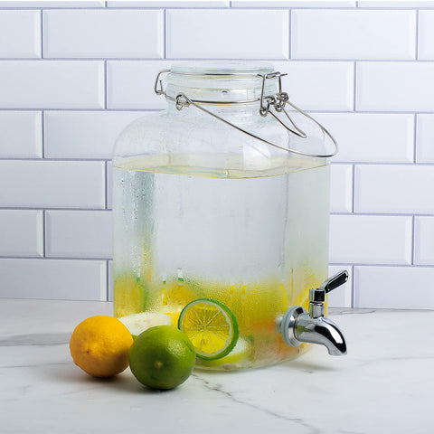 PUSCRIENO dispenser party setting proves versatile for beverages and celebrations